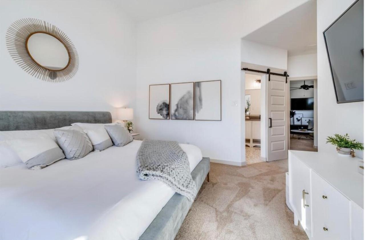 Stylish Townhome Near At&T Stadium, Globe Life, Six Flags & More Arlington Eksteriør bilde