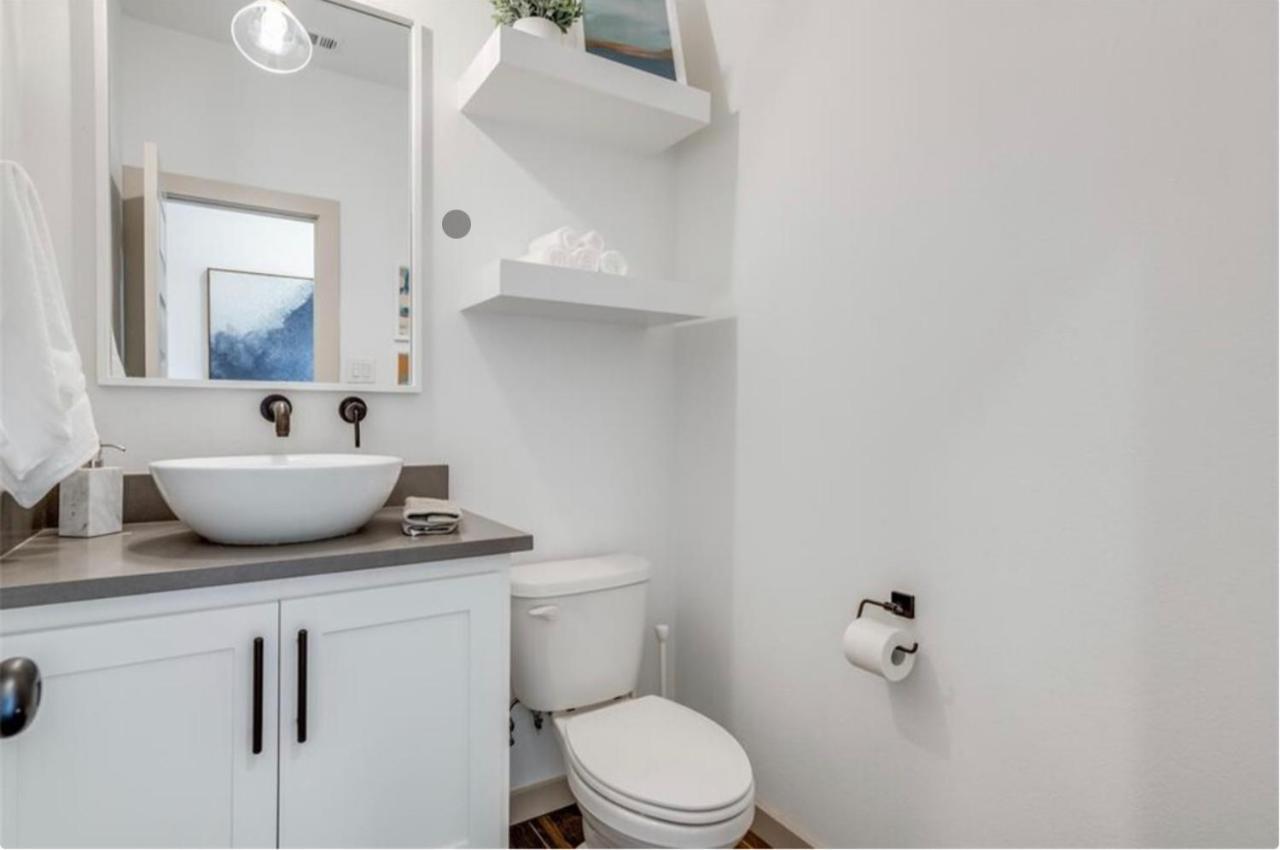 Stylish Townhome Near At&T Stadium, Globe Life, Six Flags & More Arlington Eksteriør bilde