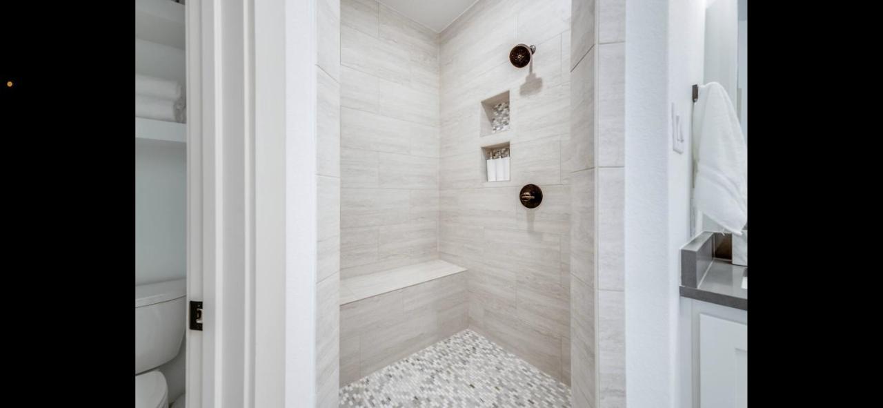 Stylish Townhome Near At&T Stadium, Globe Life, Six Flags & More Arlington Eksteriør bilde