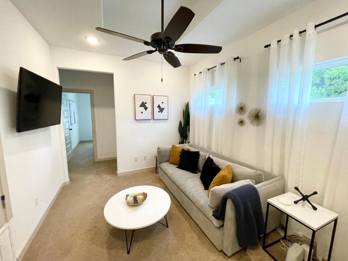 Stylish Townhome Near At&T Stadium, Globe Life, Six Flags & More Arlington Eksteriør bilde
