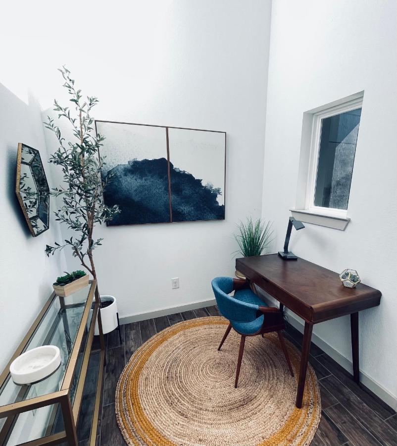 Stylish Townhome Near At&T Stadium, Globe Life, Six Flags & More Arlington Eksteriør bilde